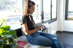 Read more about the article Çankaya Psikolog: Çocuk Terapisi, Yetişkin Terapisi ve Aile Terapisi